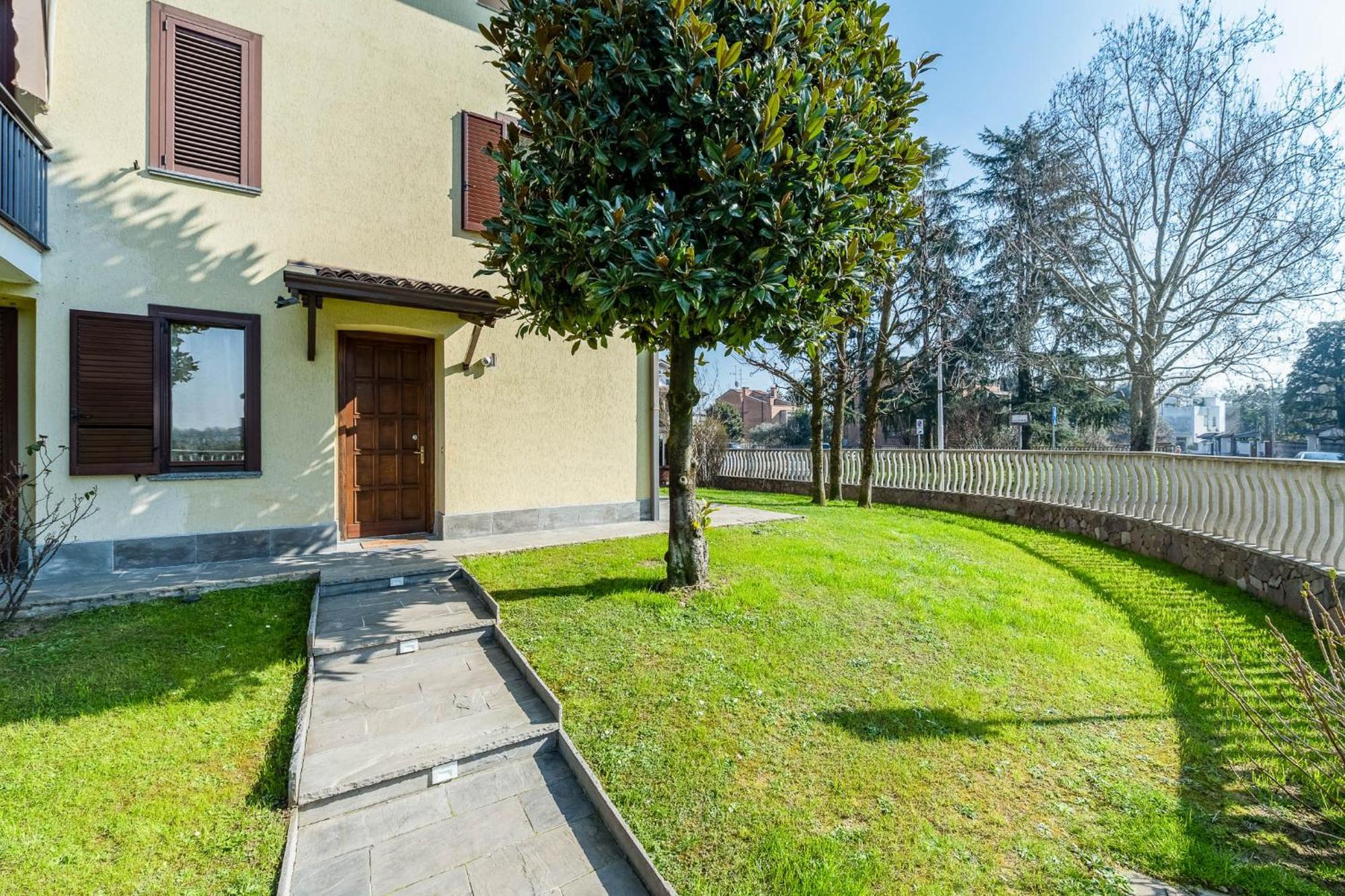 Apartamento Casa Delle Magnolie Cassina de' Pecchi Exterior foto